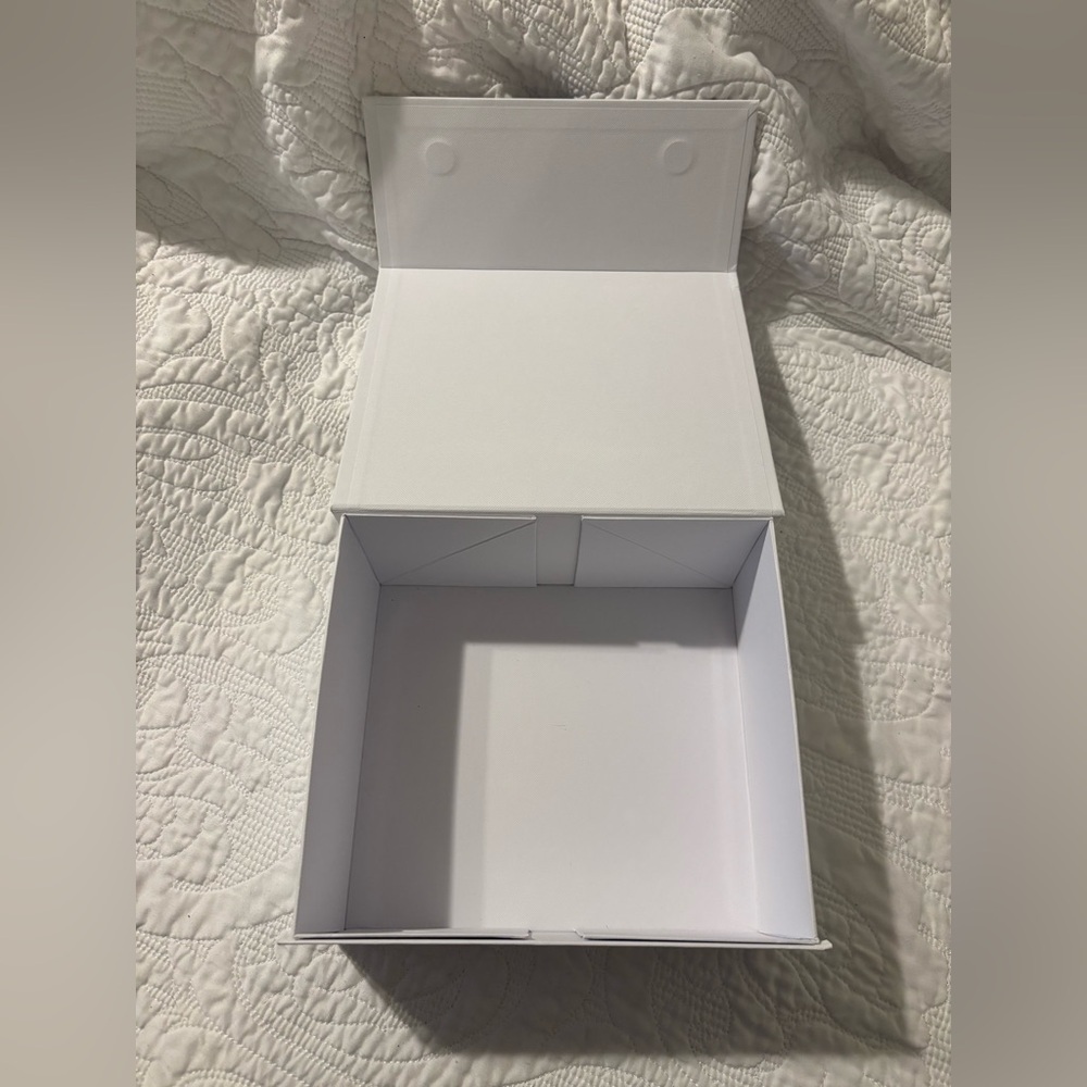 Cartier magnetic box, shopping bag & return envelope Authentic - Picture 7 of 9